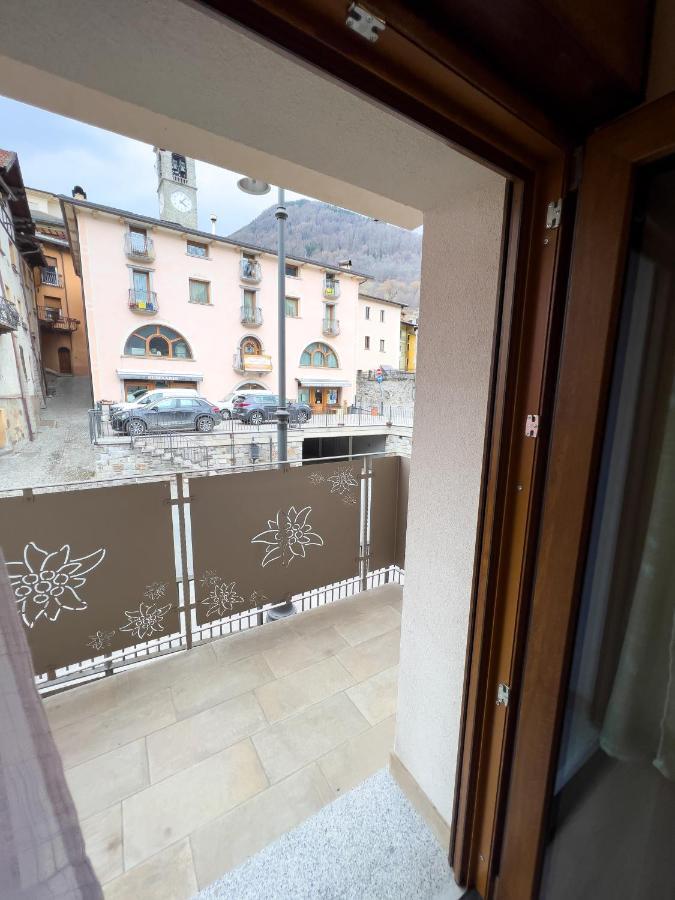 El Rocol Aparthotel Vezza d'Oglio Exterior photo