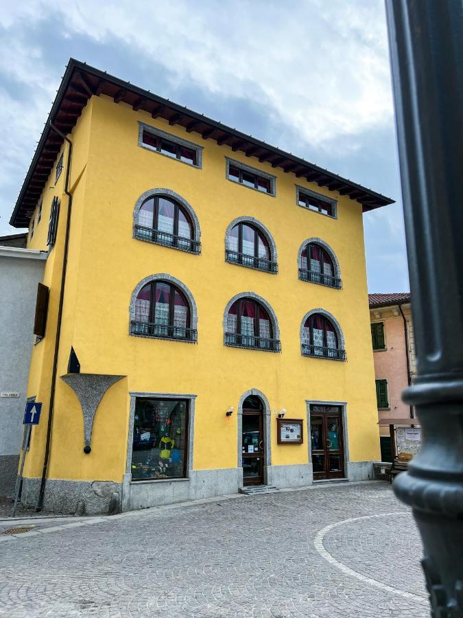 El Rocol Aparthotel Vezza d'Oglio Exterior photo