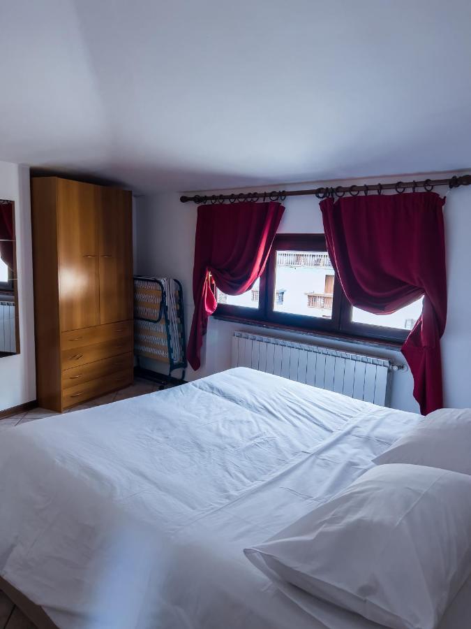 El Rocol Aparthotel Vezza d'Oglio Exterior photo